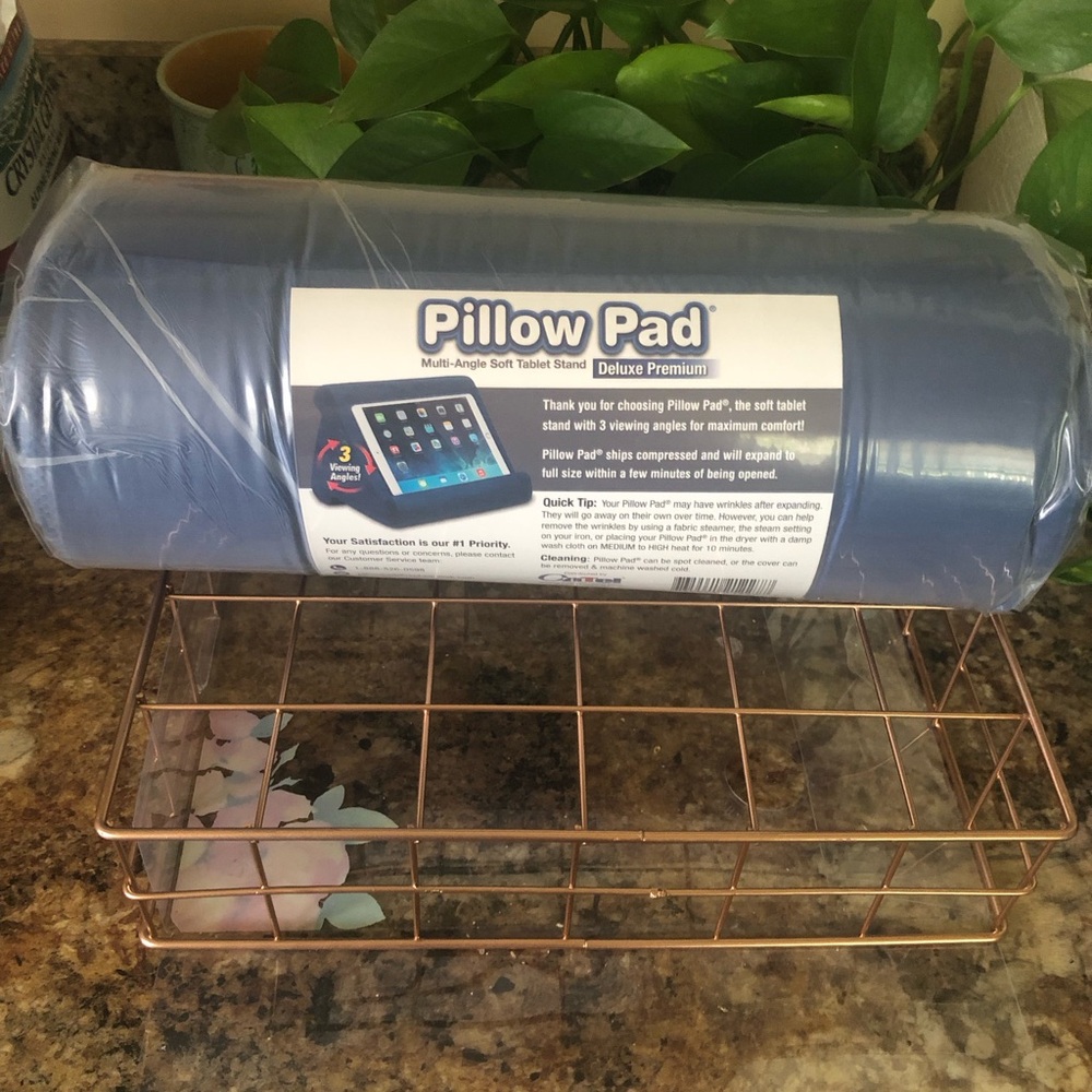 Pillow Pad Multi-Angle Soft Tablet Stand - Blue